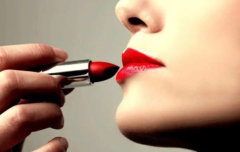 7 Simple Tricks for Increasing Lipstick Longevity