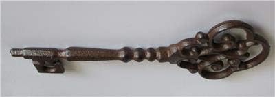UD Decorative Iron Skeleton Key Wall Decor...