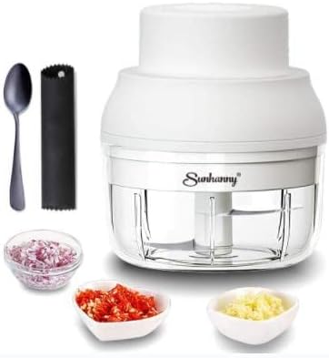 Electric Garlic Chopper Mini, Garlic Masher Crusher Mincer, Mini Food Processor Small with Garlic Peeler And Spoon, 100ML/3.3FL OZ, White...