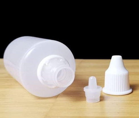 HLLMX 8 PCS Empty Plastic Squeezable Dropper Bottle Portable Empty Squeezable Dropper Bottle Container with Screw Cap Essential Oil Container 5ML...