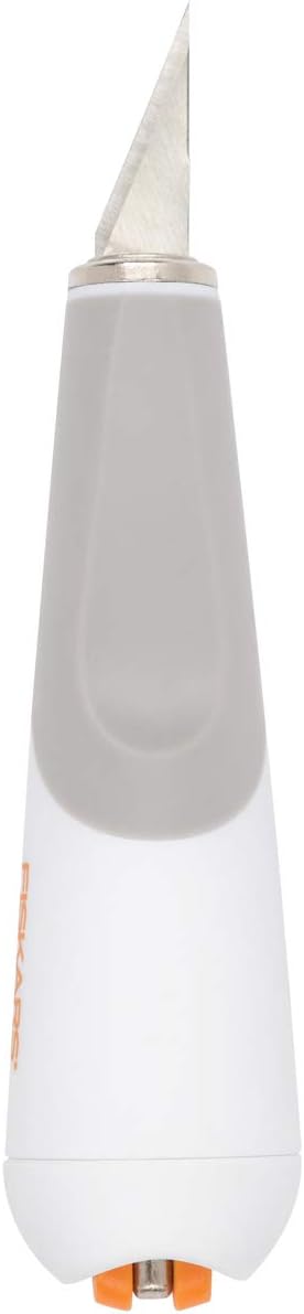Fiskars Crafts Heavy-Duty Easy Change Detail Knife, No. 2 Blade, w/#2, Multicolor...