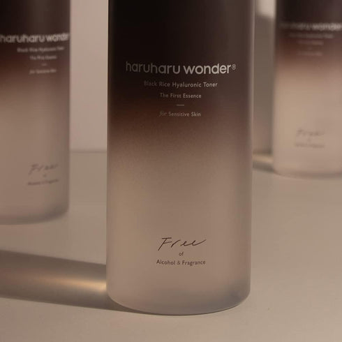 Haruharu Wonder Black Rice Hyaluronic Toner for Sensitive Skin 10.1 fl.oz / 300ml | Alcohol Free, Fragrance Free | Vegan, Crurelty Free, EWG-Green...