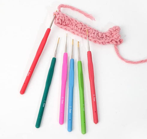 0.5 mm Crochet Hook Crochet Needle TPR Soft Handle Sweater Knitting Tools Suitble for Fine Work and Lace Knitting (0.5 mm)......