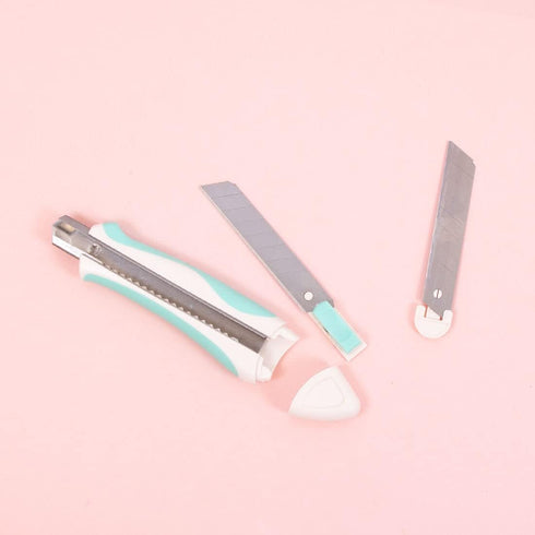 Craftelier - Pack 10 Replacement Blades Compatible with 18 cm Professional Cutter | Includes Protective Case for Blade Storage | Made of carbon st...