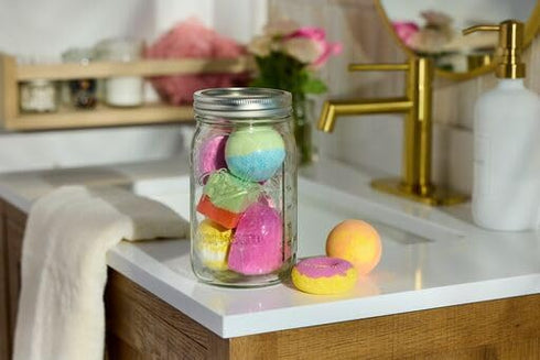 Ball Quart (32oz) Jar with Silver Lid, Wide Mouth, Set of 2...