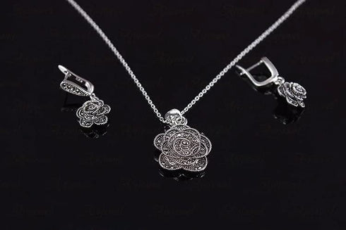 Vintage Black Crystal Geometric Rose Flower Necklace Earrings Fashion Jewelry Sets Christmas Day Gifts...