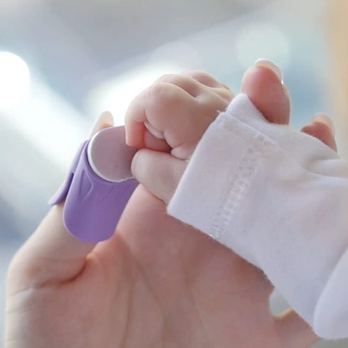 Baby Nails™ - The Wearable Baby Nail File I Mixed Pack with Scissors...