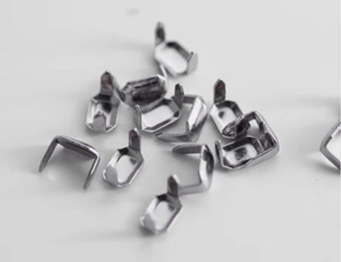 100 Pcs Leather Staples Staple Fasteners Holders Copper for Belt Clip Keeper Leathercraft Zippers Buckles...
