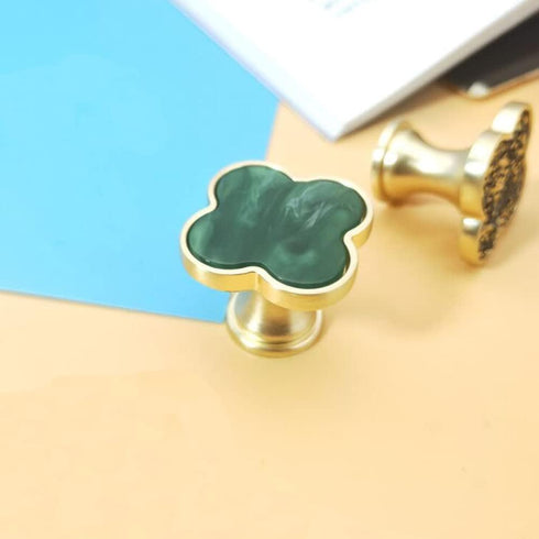6 Pcs Clover Cabinets Knobs Dressering Pulls Cupboard Knobs Jewelry Box Pulls Drawer Wardrobe Wine Cabinet Handle Furniture Single Hole Door Handl...