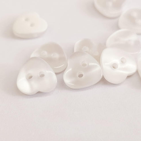 50 PCS Heart Multi-Color 2 Holes Resin Buttons Clothing Decoration Sewing Scrapbooking Card Making DIY (White,11.5mm)...