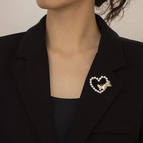 Brooches and Pins with Pearl and Crystal, Fashion Elegant Lapel Pin Jewelry Gifts for Women, Fashionable Accessories (White Heart)...