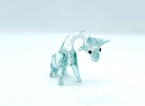 Giraffe Glass Handmade Figurine – Tiny Blown Glass Animal – Miniature Collectible Sculpture – Unique Wildlife Décor Gift (Clear Green)...