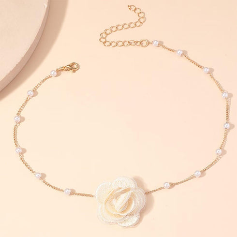 Bohemian Lace Flower Choker Necklace Short Delicate Pearl Rose Pendant Necklace Dainty Floral Collar Vintage Summer Beaded Chain Flower Pendant Br...