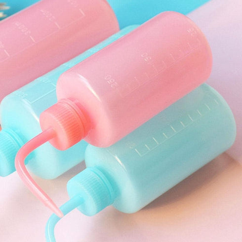 1Pc Plastic Squeeze Bottle Safety Narrow Mouth Long Tube Drip Washing Bottle Tattooing Eyelash Cleaning Washing Bottle Lab Washing Bottle, 250 ML ...