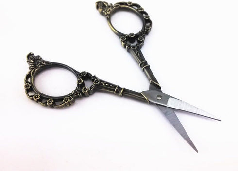 Yueton Vintage Europea Style Plum Blossom Needlework Embroidery Scissors (Bronze)...