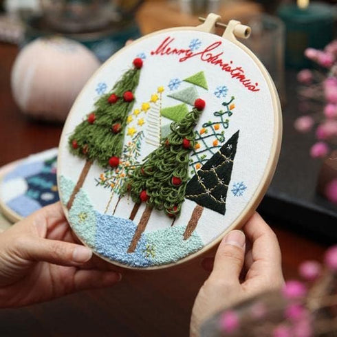 DIY Hand Embroidery Kit, Christmas 3D Novice Embroidery Kit for Beginners, DIY Material Package (Christmas Tree)...