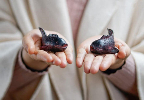 2PACK Koi Sculptures Mini Fish Decor Statues Figurines for Garden Bonsai Fish Tank Deco Micro Landscape Small Carp Home Shelf Ornaments...