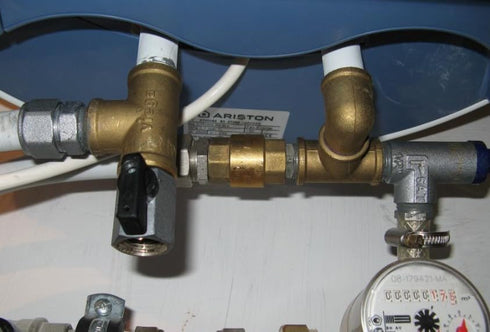 Brass One Way Check Valve 1/2 inch Backflow Preventer Female NPT Thread For Plumbing and Industrial Applications 0,5" Float Reinforced Valve For W...