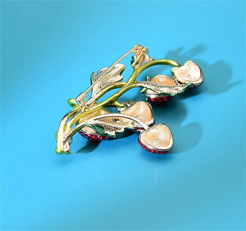 Strawberry Enamel Brooch For Women Red Strawberry Pin Brooch Fruit Brooches Pins Badges for Clothing Backpacks Bag...