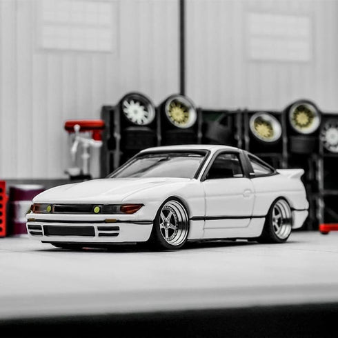 Carlomo 1/64 Scale N-Class Alloy Wheels and Rubber Tires with Axles Detail Up Kits (4pcs/1 Kit) Modified Parts for 1:64 Diecast Model Cars (N018A)...