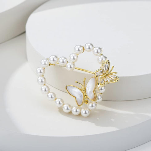 Brooches and Pins with Pearl and Crystal, Fashion Elegant Lapel Pin Jewelry Gifts for Women, Fashionable Accessories (White Heart)...