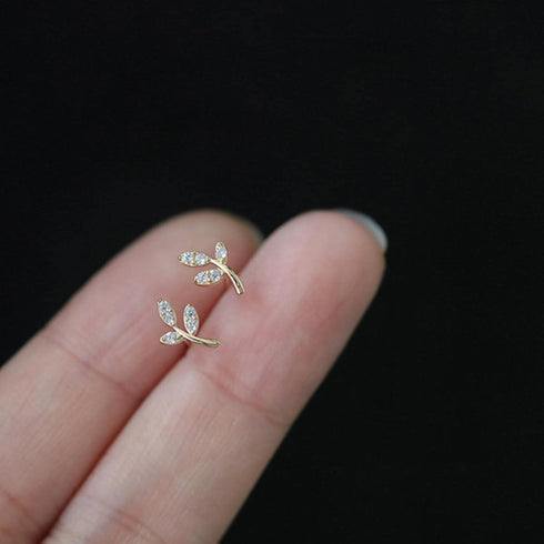 Stud Earrings for Women, Ear Studs 925 Sterling Silver Simple Pavé Crystal Leaf Stud Earrings Women Classic Plating Jewelry Gift-Earring,Silver...