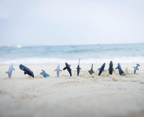 Sharks Figures Sea Animals Whale Toys Set Ocean Animal Action Figures, Great for Kids Bath Toys, Beach Toys, Cake Topper and Party Favors, Gifts, ...