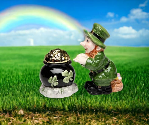 Green Leprechaun and Black Pot of Gold Tone Salt and Pepper...