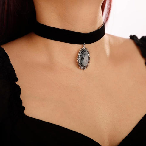 Denifery Gothic Vintage Victorian Choker Necklace Cameo Choker Necklace Black Velvet Choker Goth Vintage Jewelry for Women (Style 3)...
