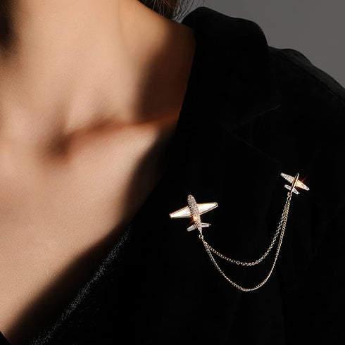 Dainty Airplane Brooch Pin for Women Girls Cubic Zirconia Rhinestone Chain Tassel Aircraft Plane Lapel Pin Dress Banquet Jackets Hats Scarf Access...