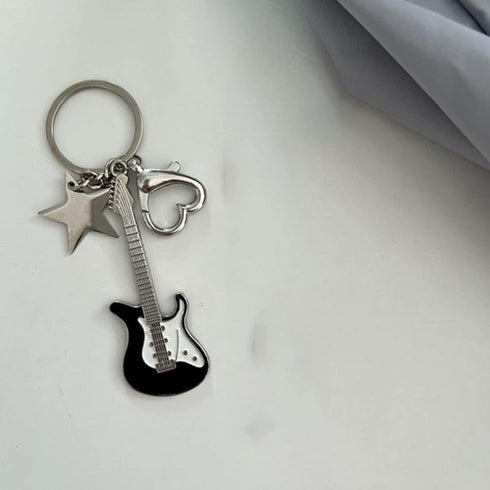 Guitar Keychain, Metal Bass Guitar Pendant Key Chain with Mini Pentagram and Heart, Fashionable Unisex Guitar Star Keychain, Y2K Unique Keychain f...
