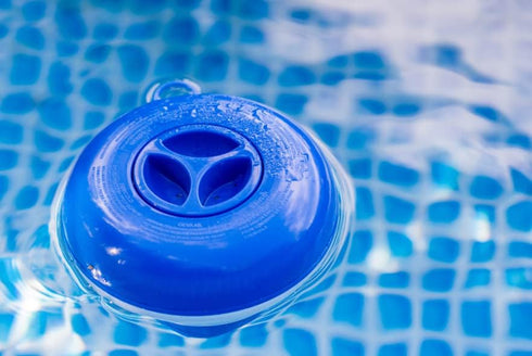 WWD POOL Chlorine Dispenser for Pool, Floating Mini Spa Chemical Dispenser Chlorine/Bromine Tablet Floater1 Inch Tablets Holder Idea for Spa Hot T...