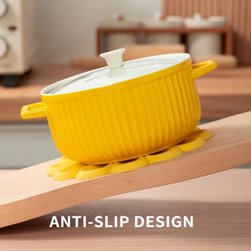 Daisy Trivet for Hot Pots and Dishes, 6.7 Inch Round Flexible Silicone Pot Holders Hot Pads, Anti-Slip Coaster, Heat Resistant Mat Multi-Use Creat...