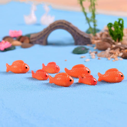 MAOMIA 40Pcs Miniature Fish Figurines Resin Fish Tank Decoration Fairy Garden Mini Goldfish Micro Landscape Decor Ornament...