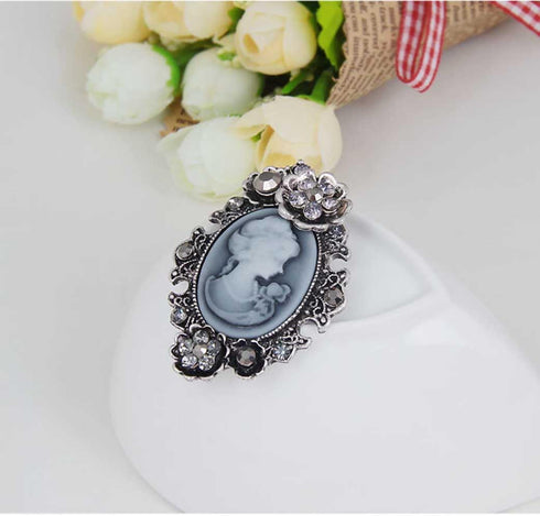 Vintage Princess Frame Crystal Cameo Brooches Pins Set for Women (a)...