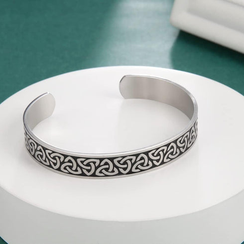 Celtic Knot Bracelet For Women Men Stainless Steel Cross Triquetra Celtic Open Bangle Bracelet Vintage Symbol Cuff Bangle Viking Norse Irish Amule...
