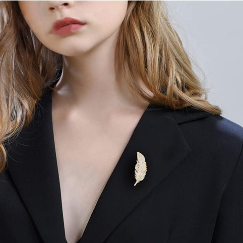 Gold Rhinestone Feather Brooch Pin for Women Men Fashion Crystal Delicate Leaf Brooch Lapel Pins Elegant Dress Accessories Jewelry Boutonniere Cor...