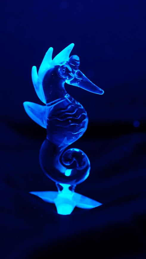 Garden Deco Glow in The Dark Blue Sea Horse Hand Blown Art Glass Figurine Ornament Sculpture...