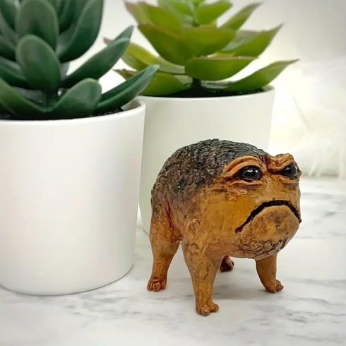 Grumpy Frog Toad Statue Ugly Angry Outdoor Garden Yard Frog Decor Statue Fun Novelty Home Office Frog Decor Sculpture Unique Gift...