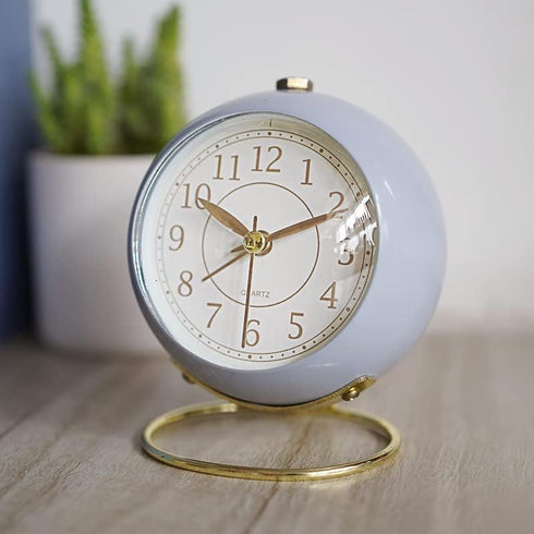 SHISEDECO Small Tableclocks Classic Non-Ticking Tabletop Alarm Clock with Backlight, Battery Operated Astronaut Deskclock with HD Glass for Living...