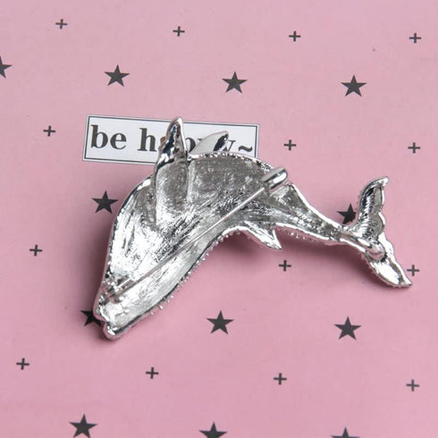 Wixine 2Pcs Blue Full Rhinestone Whale Fish Brooches Women Alloy Dolphin Animal Party Casual Brooch Pins Gifts...