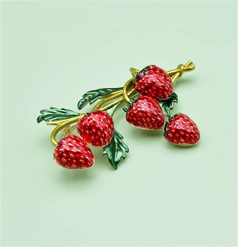 Strawberry Enamel Brooch For Women Red Strawberry Pin Brooch Fruit Brooches Pins Badges for Clothing Backpacks Bag...