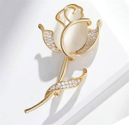 Rose Flower Brooch Elegant Shining Crystal Flower Brooches Opal Stone Rhinestone Lapel Pin for Wedding Bouquet Christmas Party Valentine’s Day Gif...
