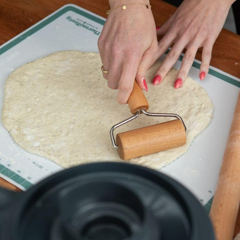 Small Rolling Pin, Wooden Dough Roller, Non-Stick Pizza Roller, Dough Baker Roller Set for Home Kitchen Baking Cooking(9.5cm/3.74in)...