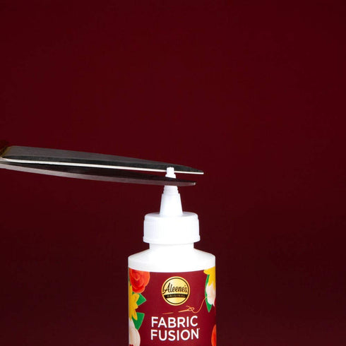 Aleene's Felt Adhesive Fabric Glue, White (43234)...