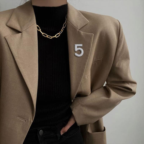 Crystal Pearls Lucky Number Five Brooch for Women Girl Men Fashion Lapel Pins Corsage Scarf Pin Rhinestones Breastpin for Wedding Party Banquet Cl...