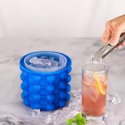 (2 in 1) Ice Cube Maker, Round,Portable .Silicone ice Bucket and ice Mold with lid, Portable Silicon Ice Cube Maker(Blue)...