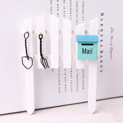 Miniature Wooden Fence with Blue Mailbox Mini Fairy Garden Fence Wood Picket Ornament Cute Resin Fence Figurines DIY Small Fence Fairy Garden Micr...