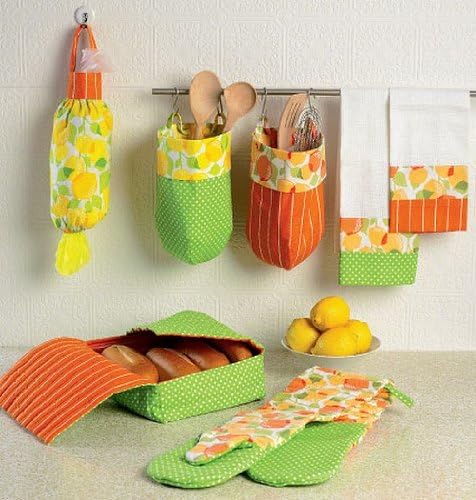 McCall Pattern Company M6978 Apron and Kitchen Accessories, One Size...