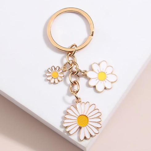 Keychains Charms for Women, Cute Daisy Bag Charm Flowers Key Chain Car Key Ring Pendant for Purse Handbag Bags Decor...
